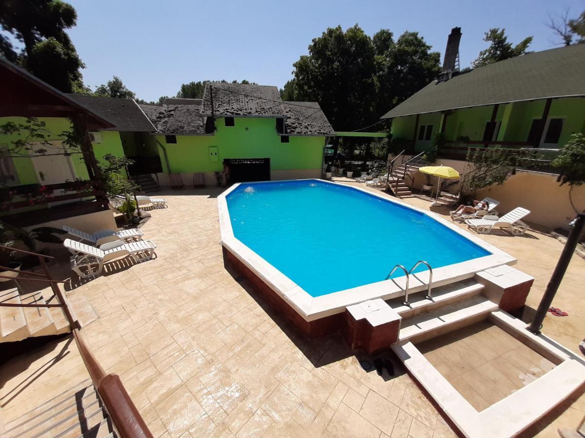 Pool And Villa Splav Dunavac Futog Exterior photo
